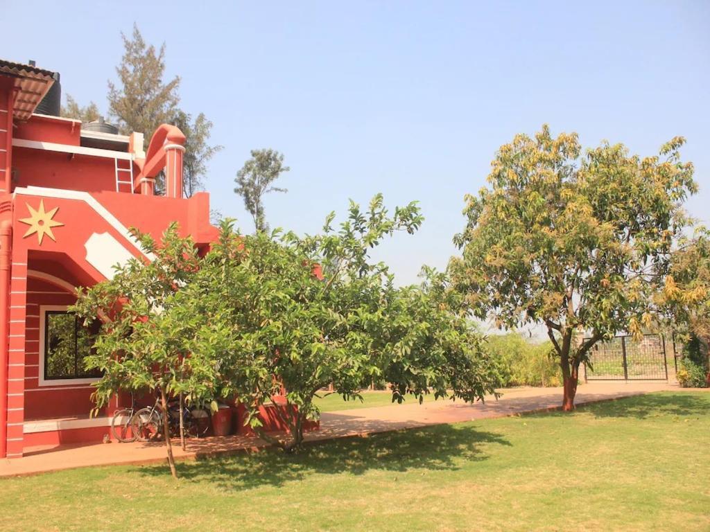 Red House 3Bhk Villa Karjat Exteriör bild